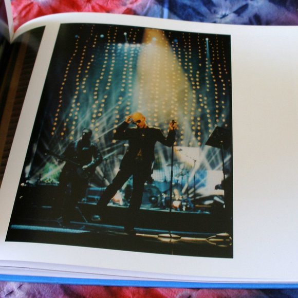 COPY - R. E. M. Hello HC Hbk Book Photographs David Belisle Intro Michael Stipe… - Picture 4 of 11